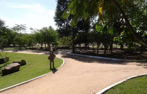 Parque da Cidade de Itupeva com áreas verdes e lazer ao ar livre