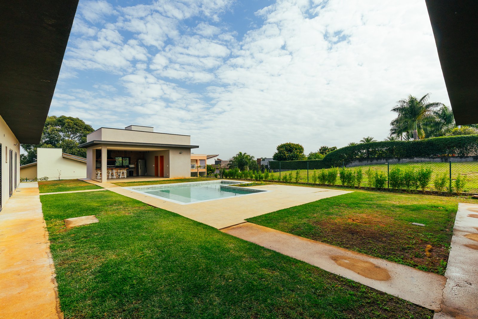 Casa térrea a venda  em Itupeva-SP. 4 quartos, Colinas de Inhandjara- R$ 1.800.000,00