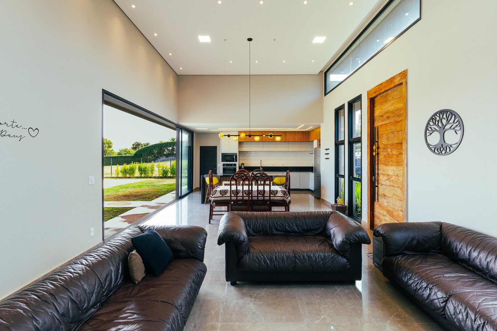 Casa térrea a venda  em Itupeva-SP. 4 quartos, Colinas de Inhandjara- R$ 1.800.000,00