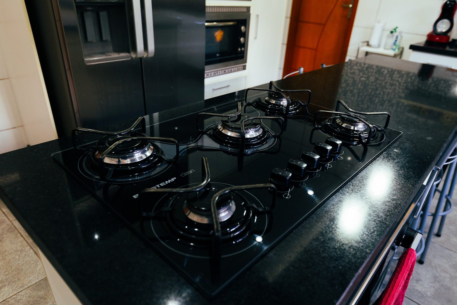 Casa a venda em Itupeva-SP. Com 6 quartos, 440,56m², Condomínio Village Morro Alto/ R$ 2.100.000,00