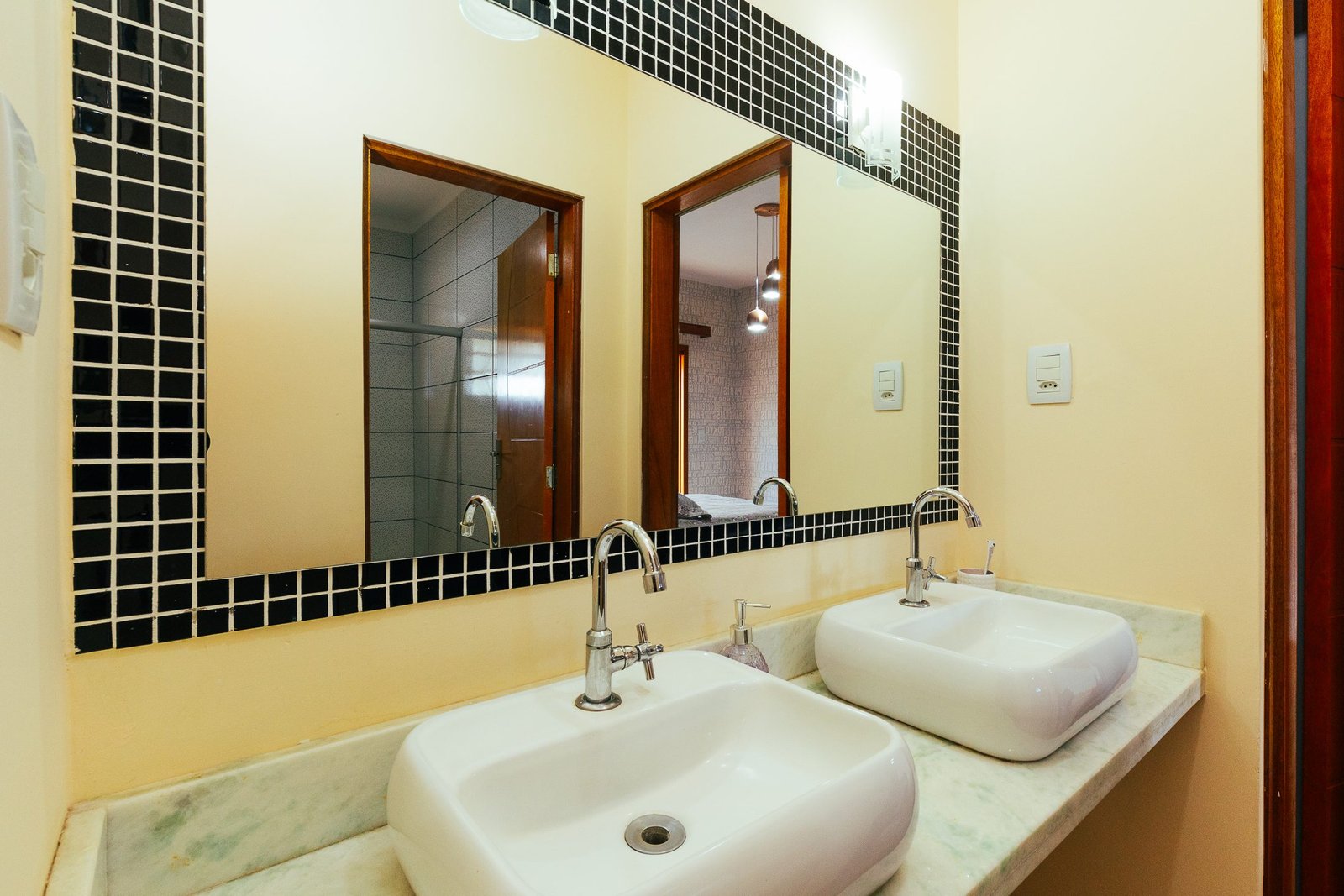 Casa a venda em Itupeva-SP. Com 6 quartos, 440,56m², Condomínio Village Morro Alto/ R$ 2.100.000,00